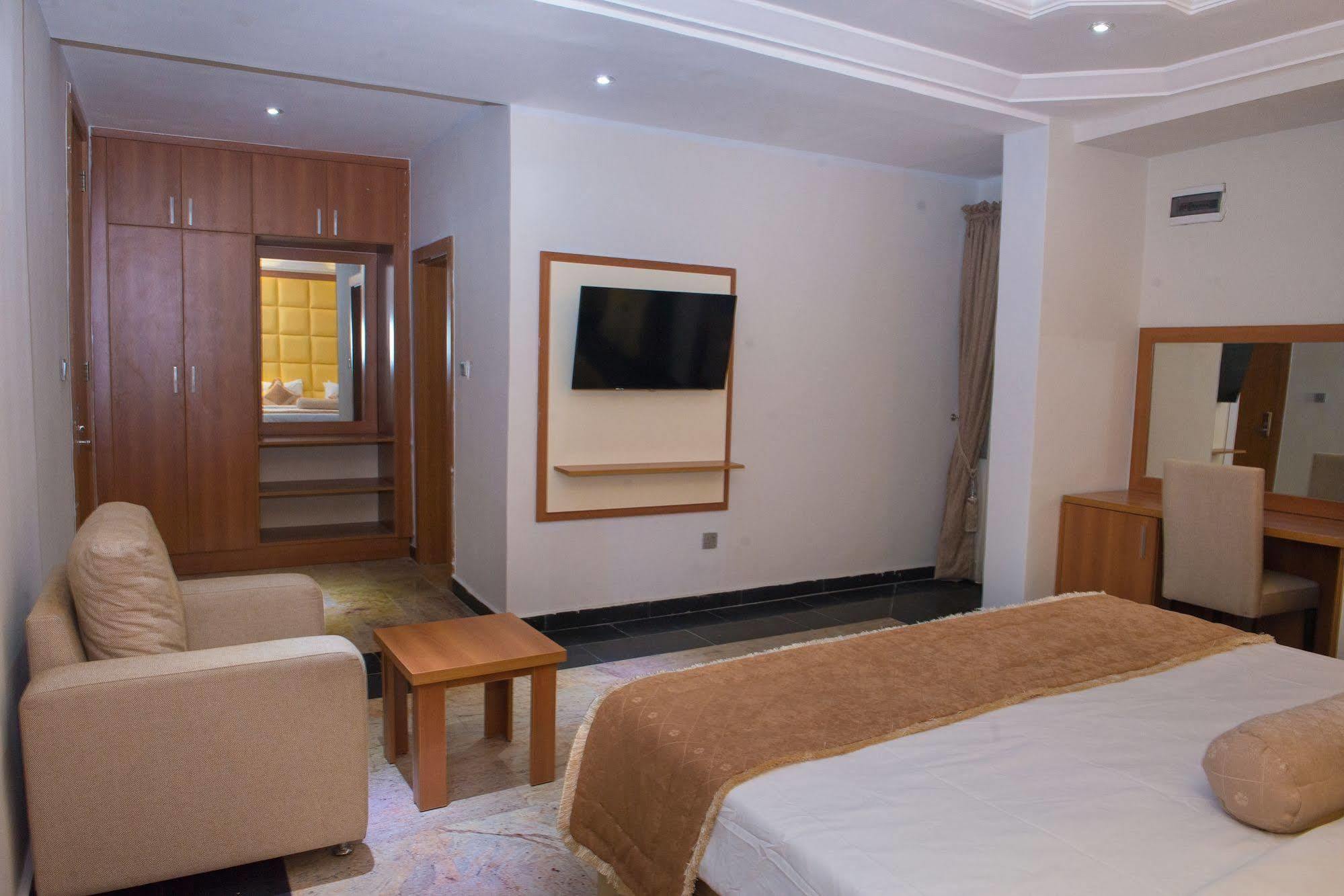 Grand Cubana Hotels Abudża Zewnętrze zdjęcie