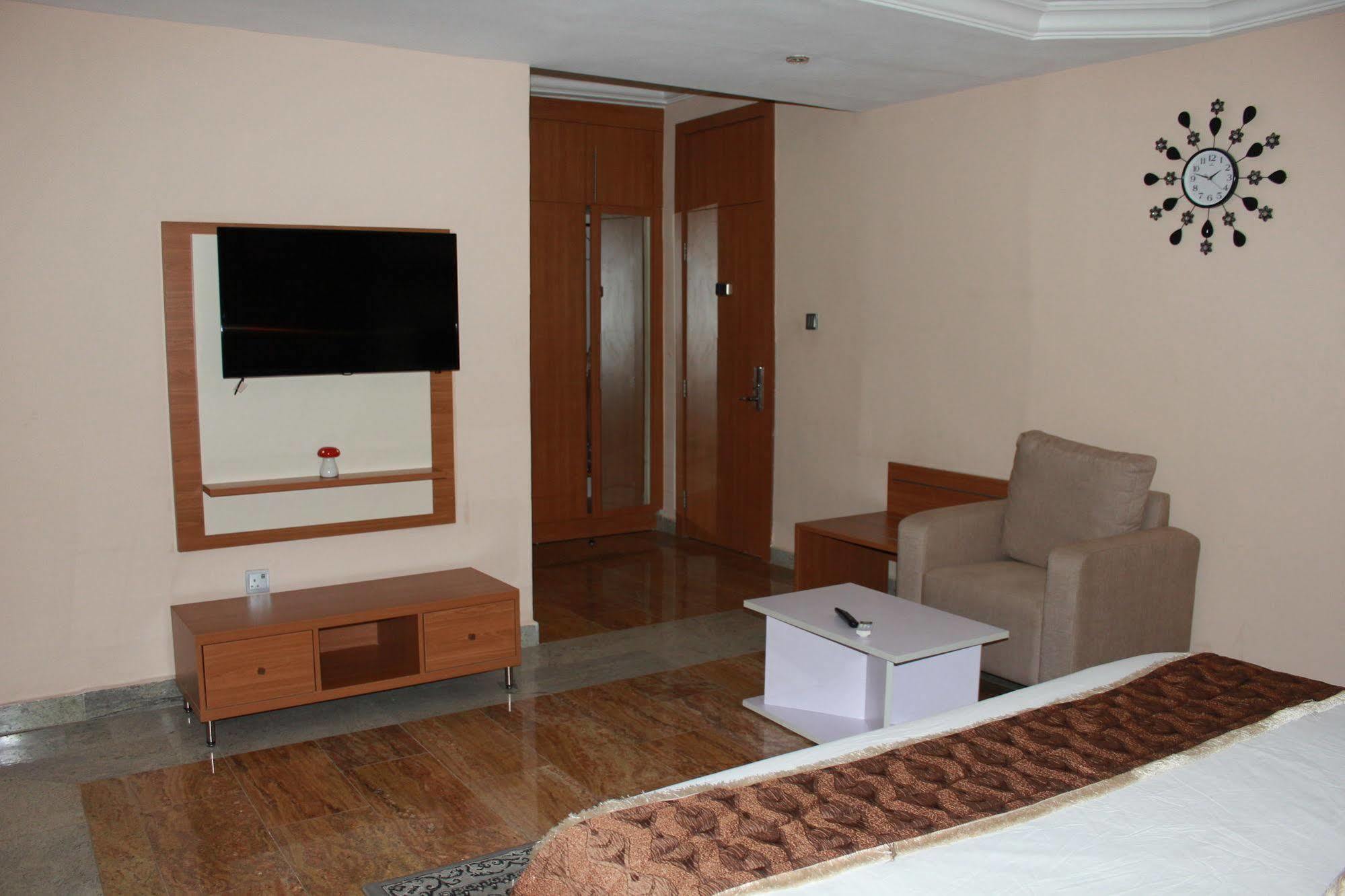 Grand Cubana Hotels Abudża Zewnętrze zdjęcie