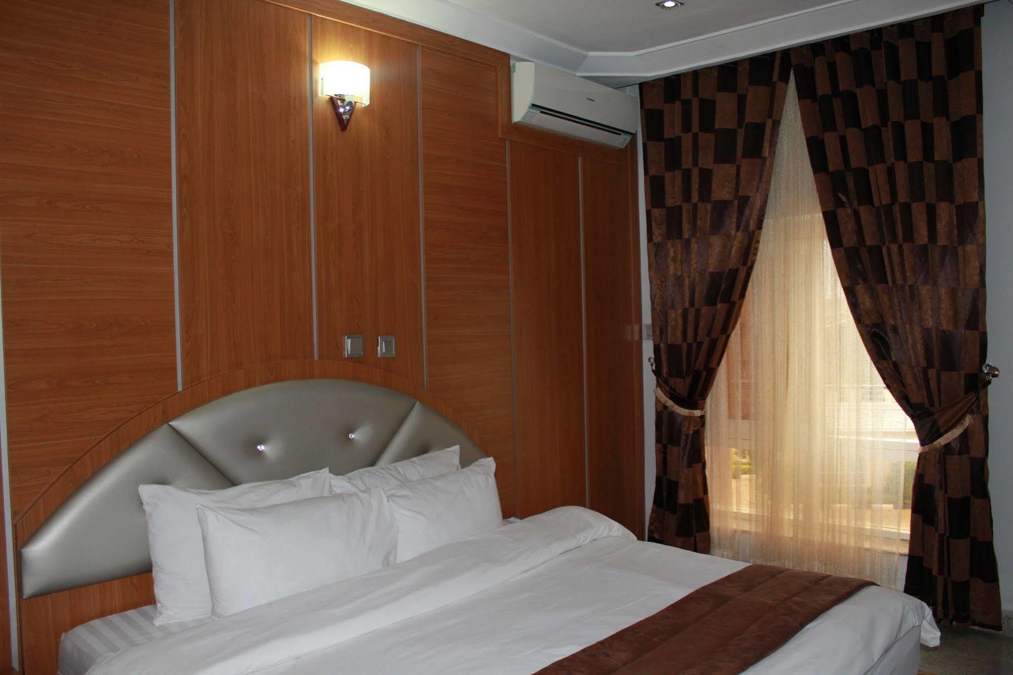 Grand Cubana Hotels Abudża Zewnętrze zdjęcie