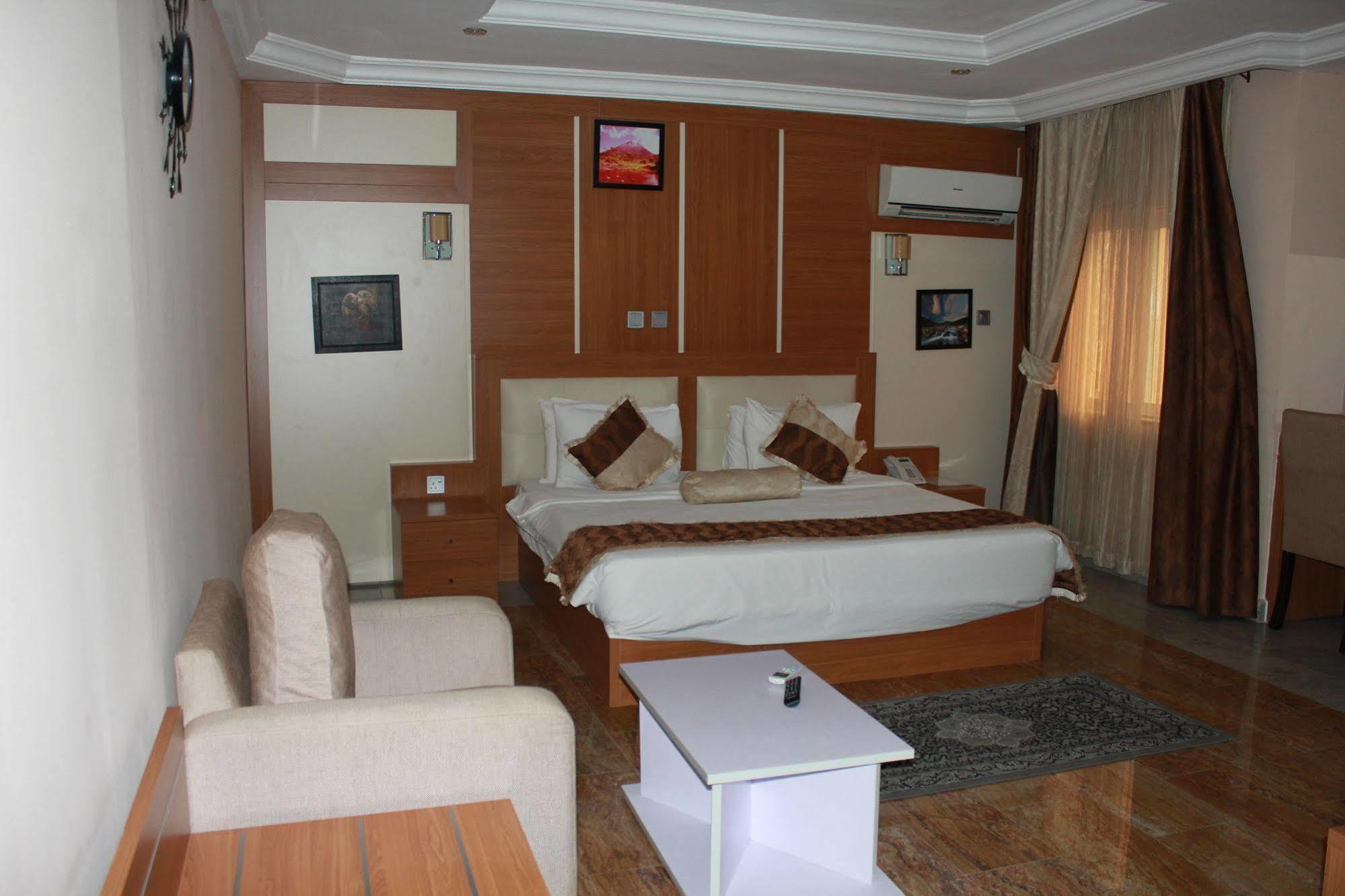 Grand Cubana Hotels Abudża Zewnętrze zdjęcie